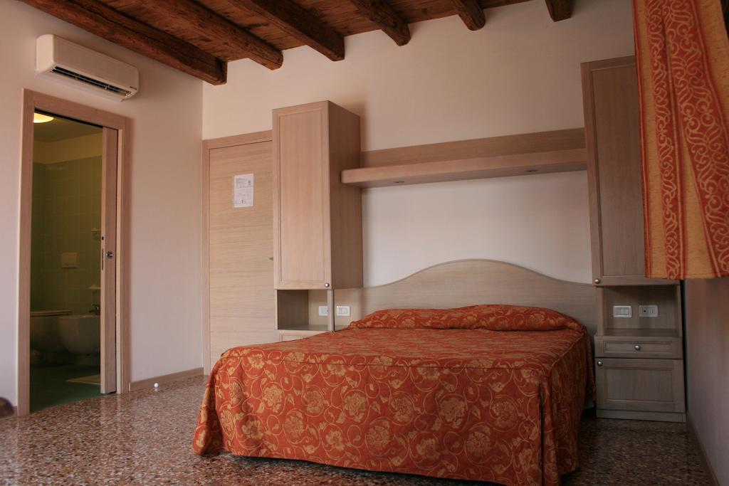 La Meridiana Crocetta del Montello Habitación foto
